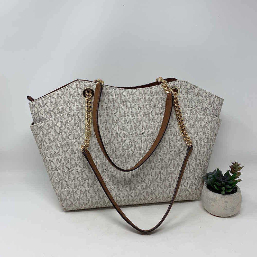 Michael Kors JST Large Chain Shoulder Bag - Picture 5 of 9